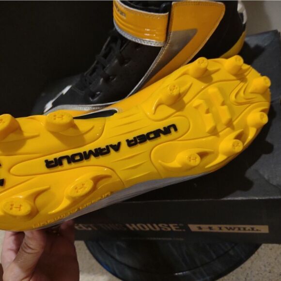 Under Armour Nitro Cleats Yellow Black NWB main image 4